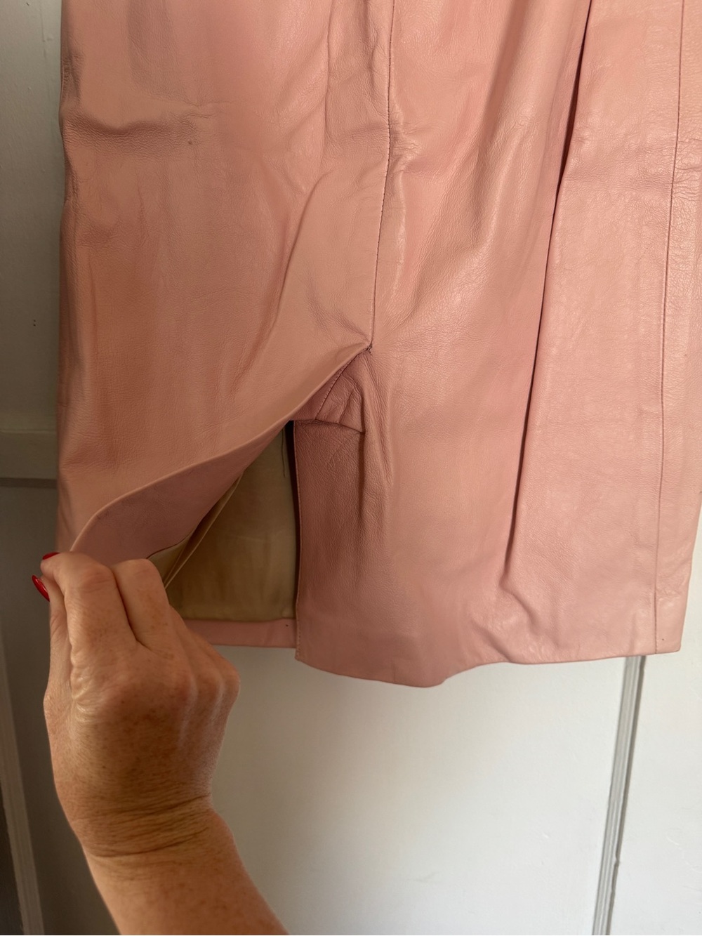 Vintage Soft Pink Leather Pencil Skirt - Picture 7 of 7